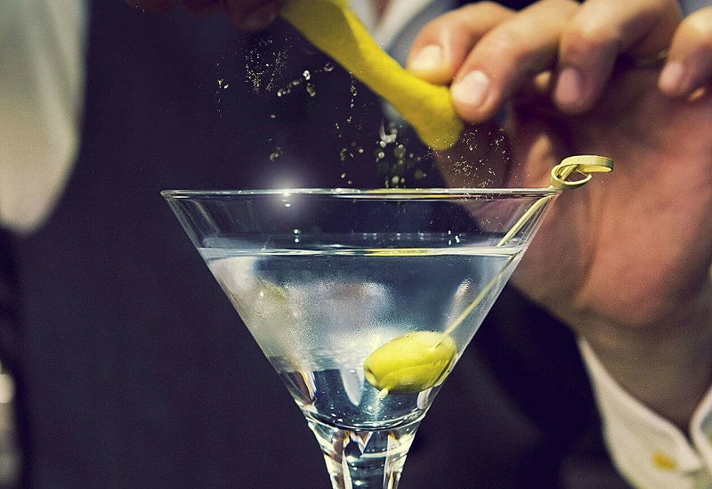 Yêu cầu đối với người pha Classic cocktail là gì?