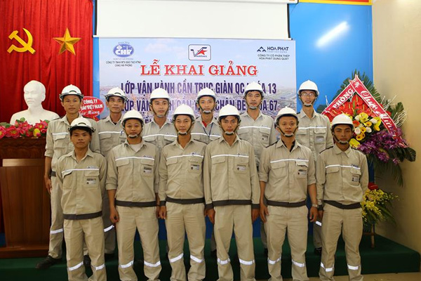 Nhân viên khai thác cảng