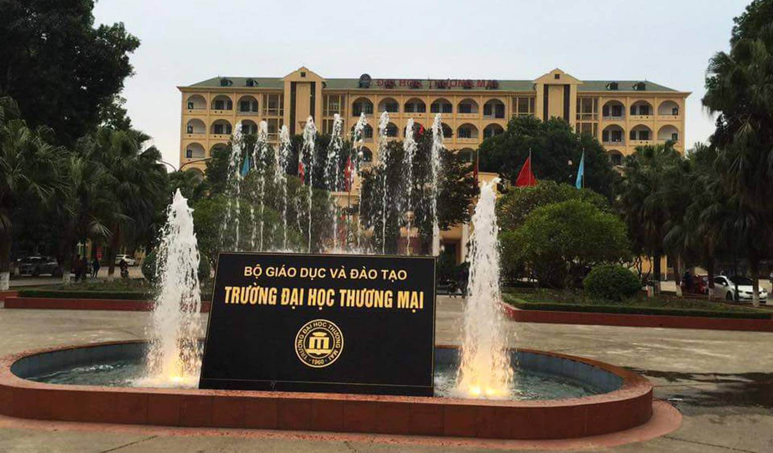 Các trường Đại học ở Hà Nội khối D-đại học thương mại