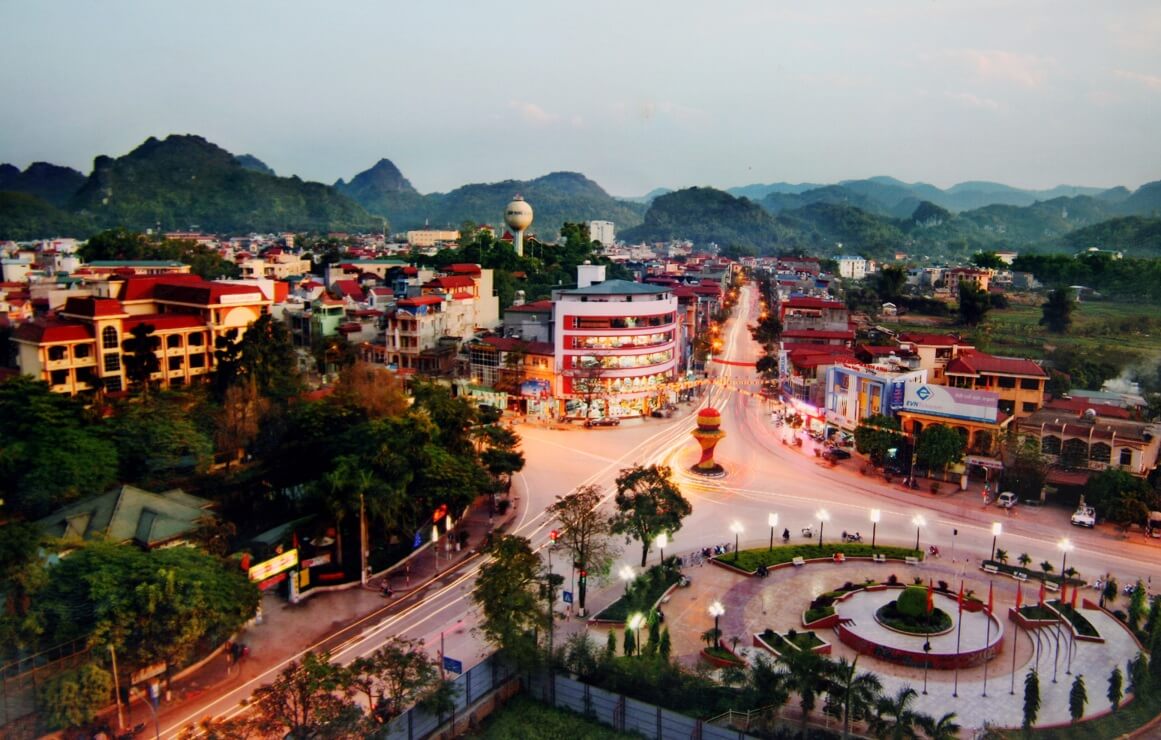 Điều kiện kinh tế - thuận lợi phát triển việc làm hành chính văn phòng tại Sơn La