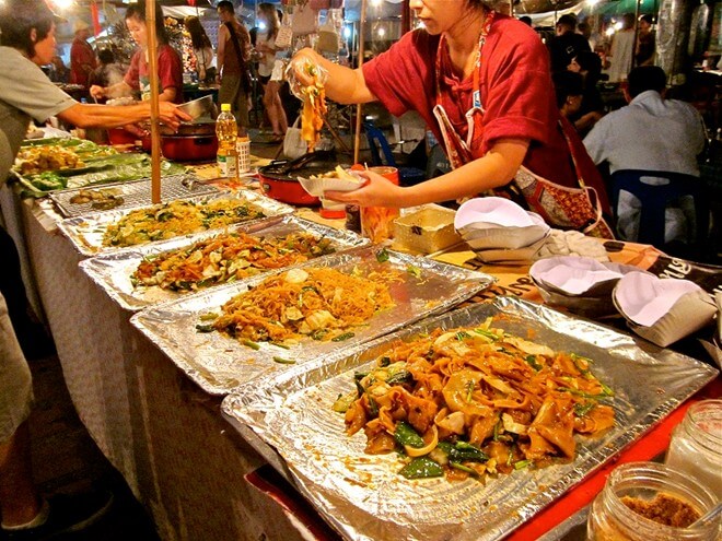 Những khó khăn khi kinh doanh đồ ăn vặt Thái Lan 