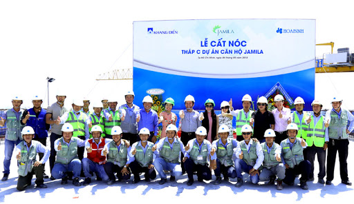 Chuyên viên QA-QC công trường của Công ty CP Tập đoàn Xây dựng Hòa Bình