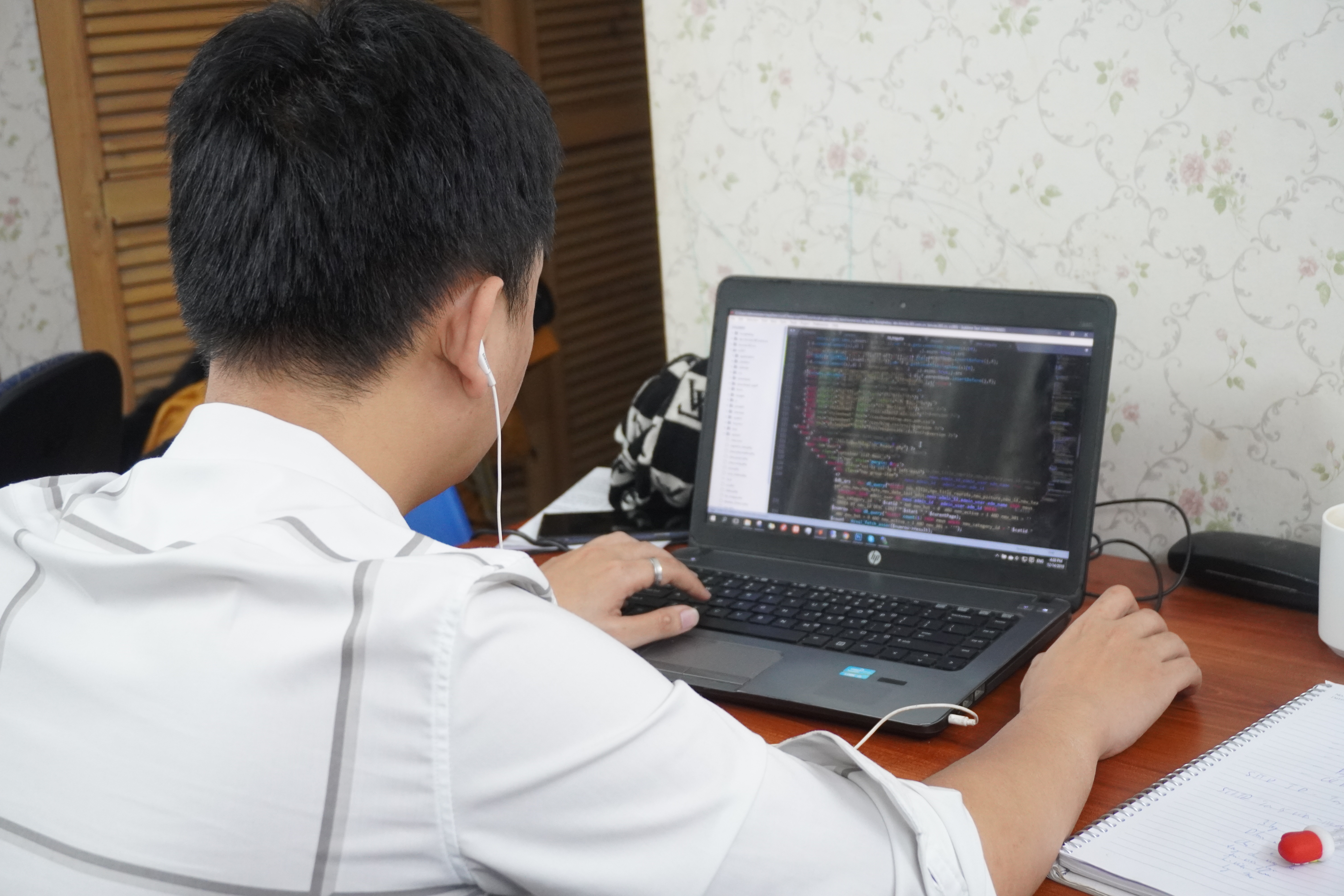 chuyên viên  tìm việc làm thương mại điện tử tại Hà Nội 