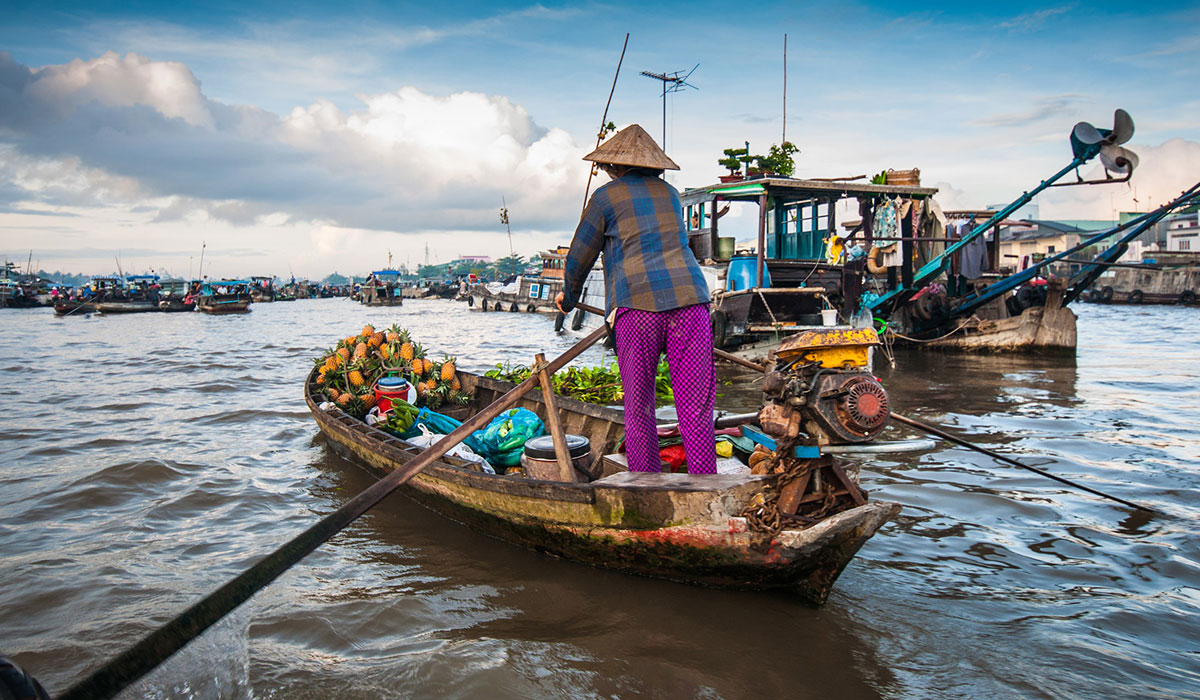 Chợ nổi hải sản trên sông – đặc sản của việc bán hàng Quảng Ngãi