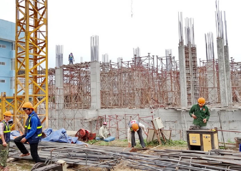 công nhân xây dựng tại Hà Nội