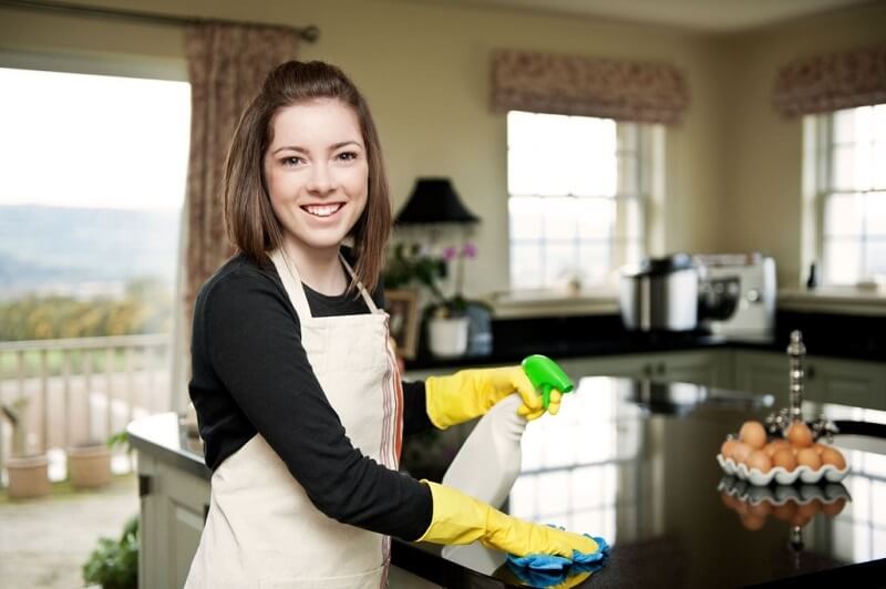 Giúp việc cho người nước ngoài làm gì?