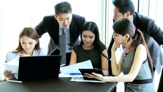 Nghề phiên dịch tiếng Việt là gì?