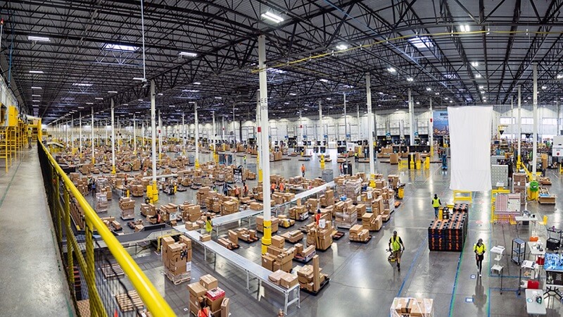 Amazon hiện đang quản lý số lượng kho hàng khổng lồ