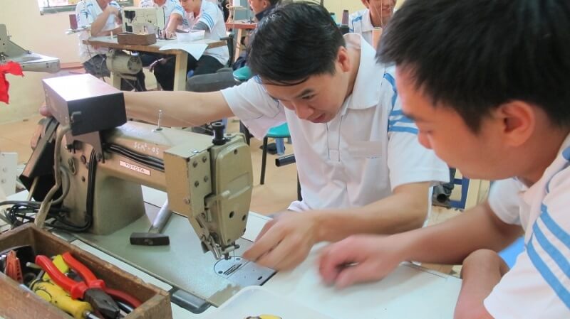 Thông tin về tiêu chí tuyển dụng thợ sửa máy may