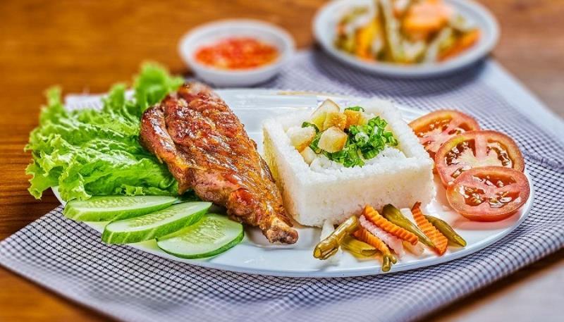 Cơm tấm có đủ vị ngon và chất dinh dưỡng