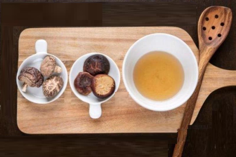 Nấu Dashi từ nấm đông cô