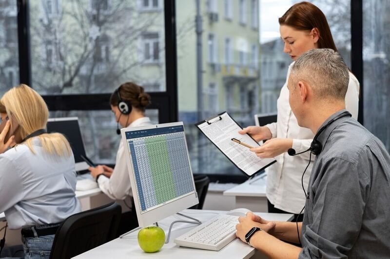 Mỗi vai trò IT Support đảm nhận một phần quan trọng trong hệ thống kỹ thuật