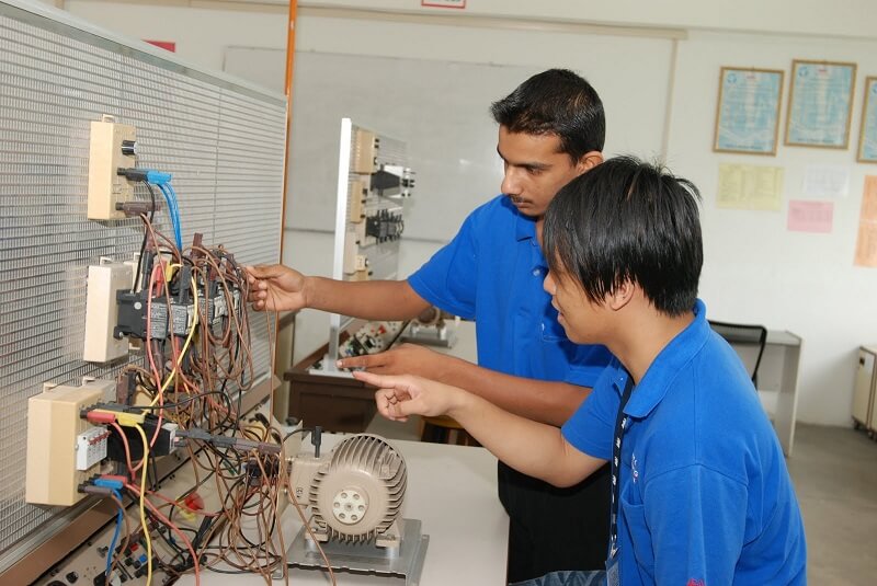 Mô tả công việc của chỉ huy trưởng M&E