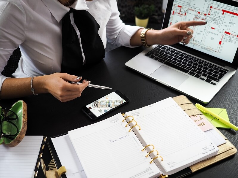 Công việc của một kiến trúc sư quản lý dự án