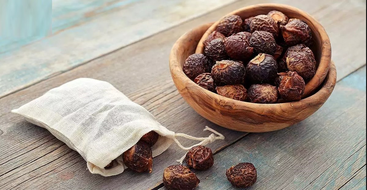 Dùng bồ hòn để rửa bát đũa