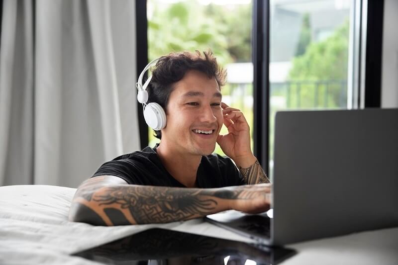 Nhiều doanh nghiệp cho phép làm việc linh hoạt từ xa với React Native