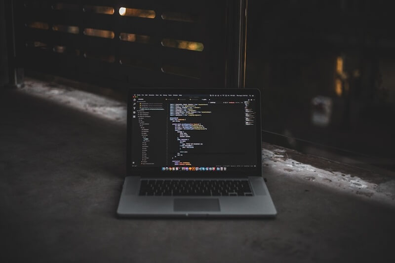 Senior ReactJS có thể phát triển lên vị trí kỹ thuật hoặc quản lý