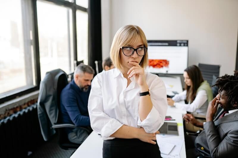 Khác biệt rõ nét giữa giám sát và trưởng nhóm trong cơ cấu quản lý