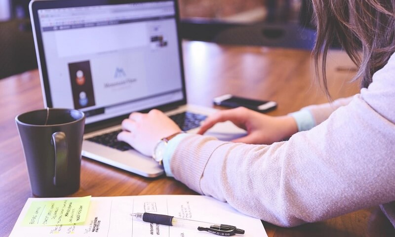 Ai có thể làm công việc trả lời tin nhắn online tại nhà?