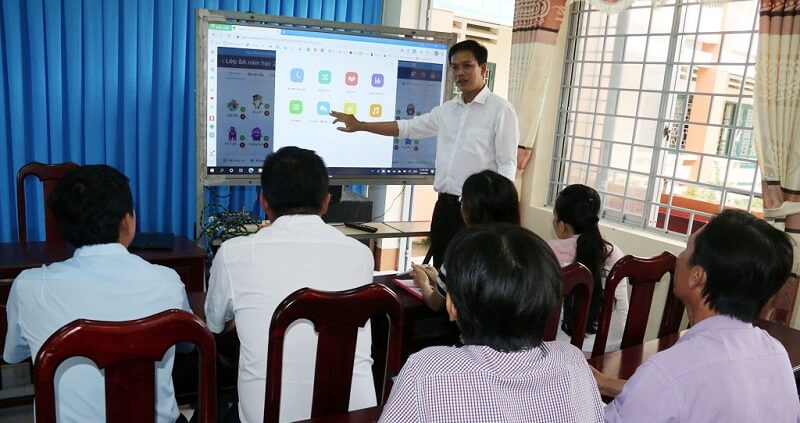 Tham gia lớp bồi dưỡng nghiệp vụ, nâng cao trình độ