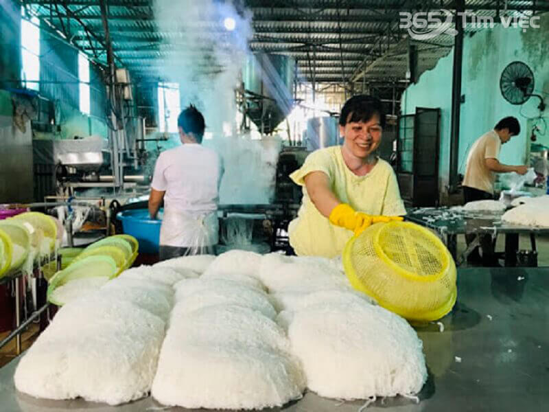 Đằng sau câu chuyện làm giàu từ nghề làm bún