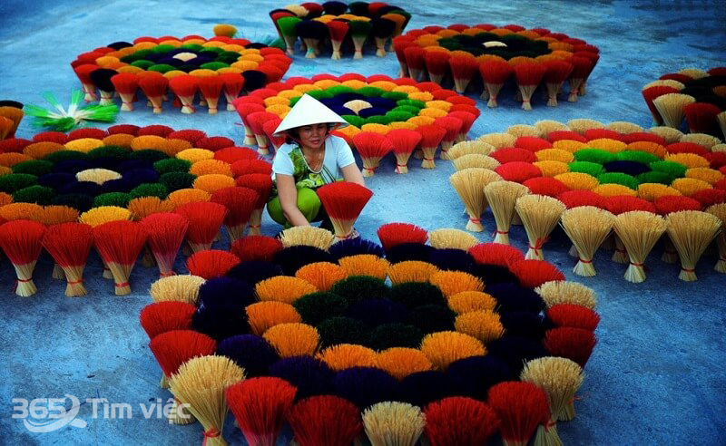 Công đoạn 7: Kiểm tra lại độ thẳng/cong/vênh của các sản phẩm và đóng gói