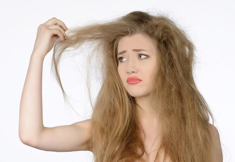 Nguyên nhân gây ra tình trạng tóc rễ tre