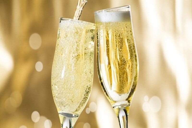 Phân biệt rượu Sparkling và Champagne
