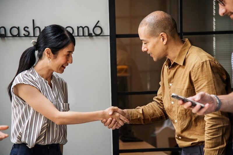 Tăng sự hài lòng và giữ chân khách hàng là nhiệm vụ cốt lõi của Relationship Manager