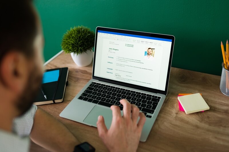Timviec365 đồng hành cùng người lao động sau layoff