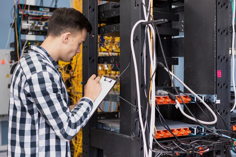 Giải thích cơ chế hoisting giúp ứng viên thể hiện sự hiểu sâu