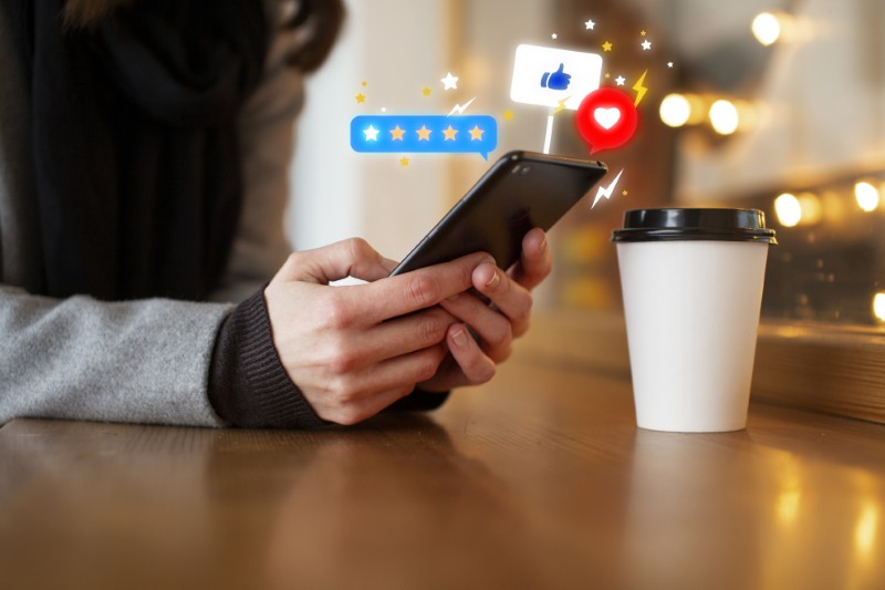 Duy trì mối quan hệ lâu dài với khách hàng mang lại nhiều lợi ích cho doanh nghiệp