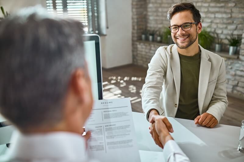 Trả lời mạch lạc và logic tạo ấn tượng chuyên nghiệp