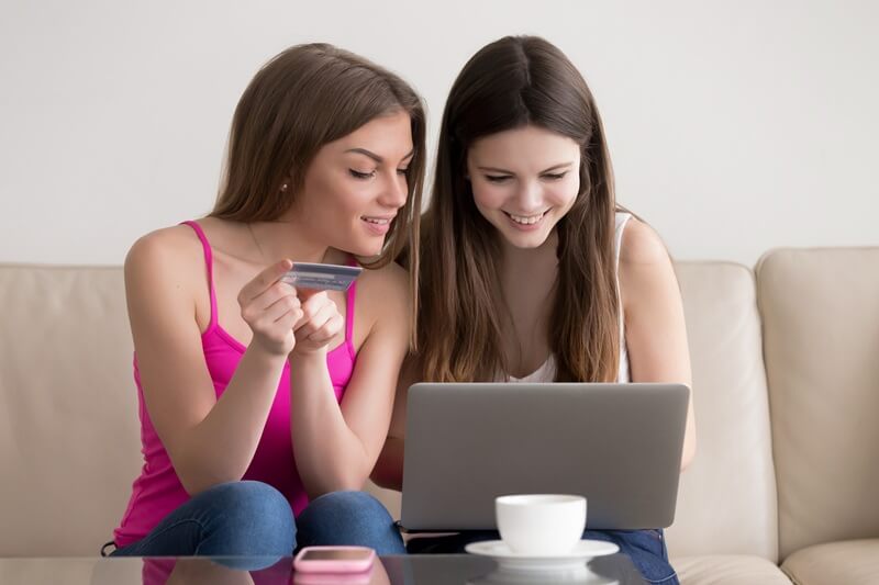 Thương mại điện tử tăng trưởng mạnh trong bối cảnh chuyển đổi số