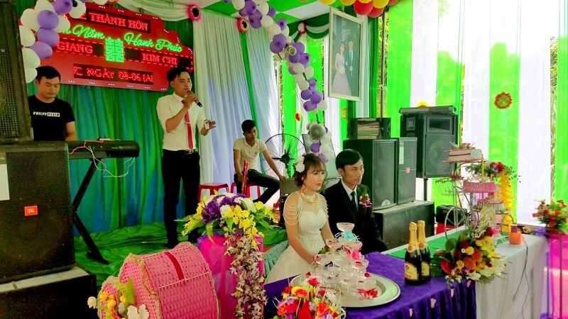 MC tiệc cưới làm gì?