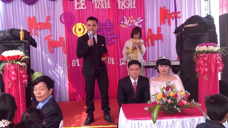 Việc làm MC tiệc cưới