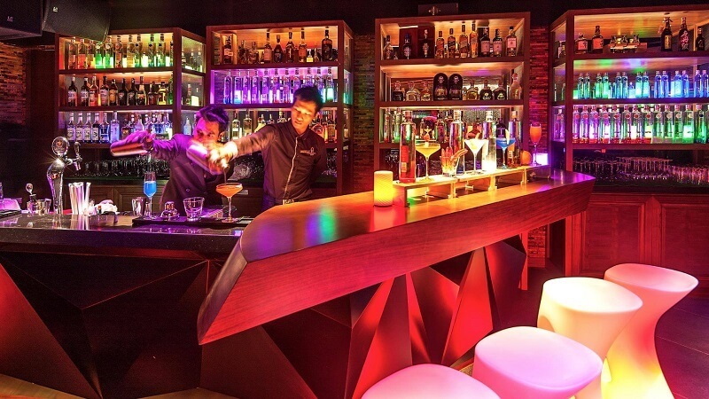 Khái quát về việc làm PR quán Bar
